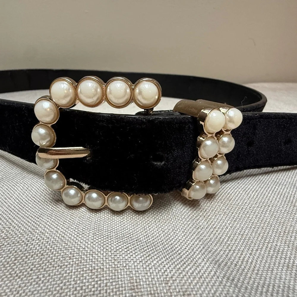Black Velvet Belt With Faux Pearl Buckle S/M